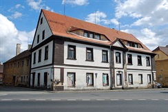 Dubá (okres Česká Lípa) – bývalý hotel Slavie („Zur Sonne“) čp. 217