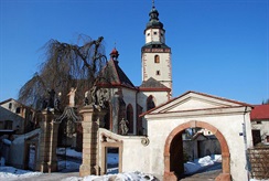 Hostinné – kostel Nejsvětější Trojice