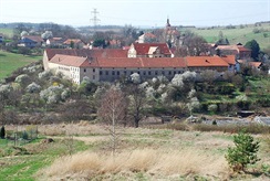 Starý Knín (okres Příbram) – hospodářský dvůr s farou