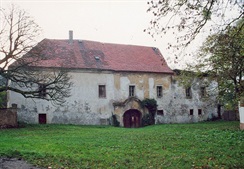 Třebotov (okres Praha – západ) – tvrz, později fara